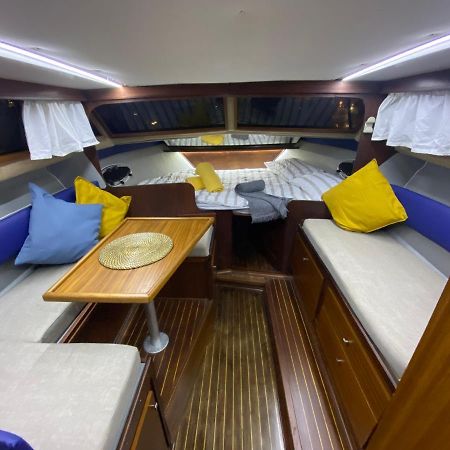 Laura Boat Sant Adria de Besos Exterior foto