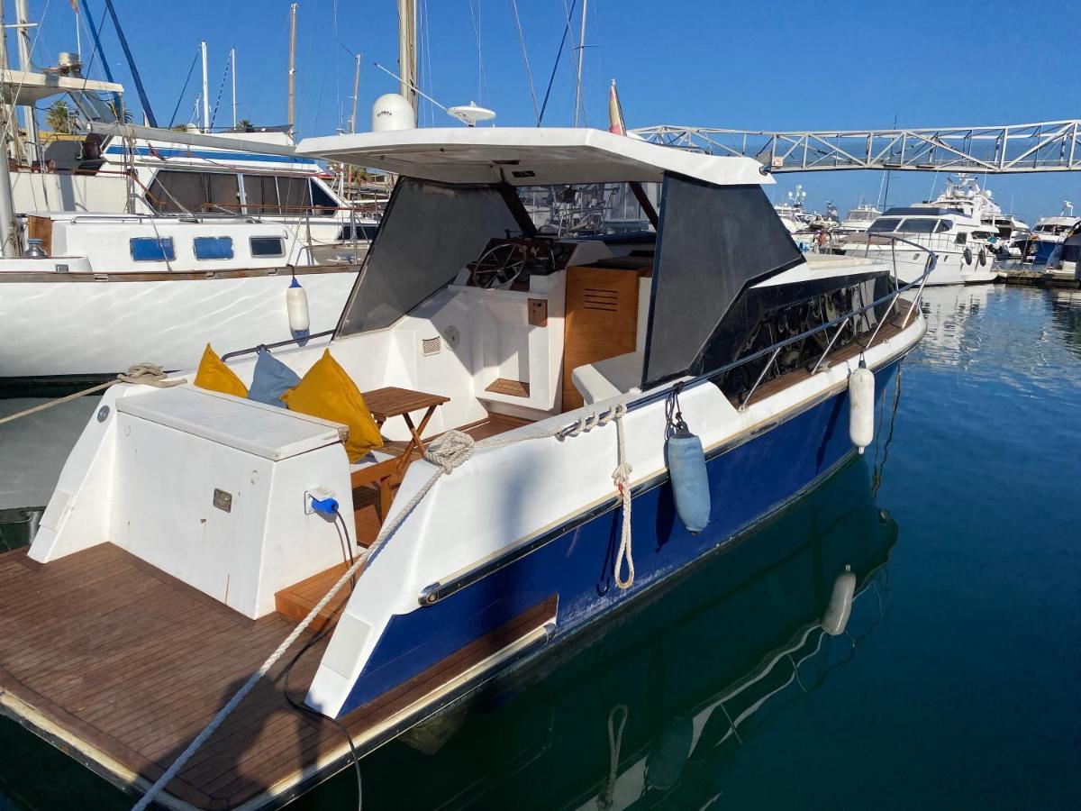 Laura Boat Sant Adria de Besos Exterior foto